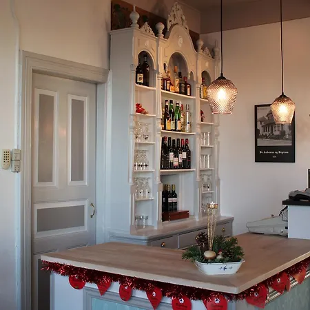 Solyst Kro- Restaurant Og I/s אורחן 2*