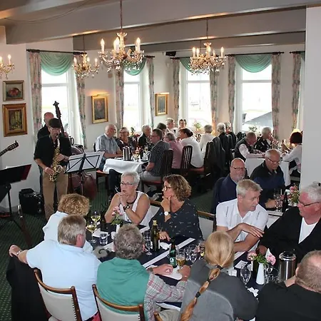 Kro Solyst Kro- Restaurant Og I/s 2*