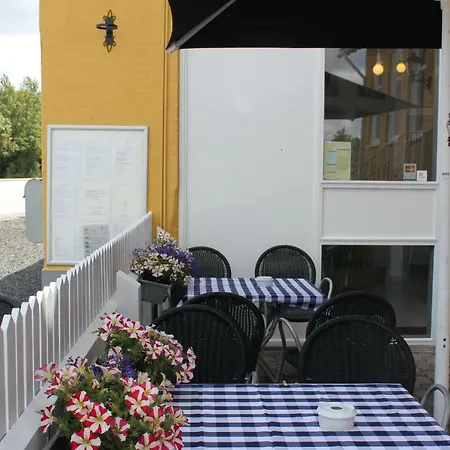 Solyst Kro- Restaurant Og I/s イン 2*
